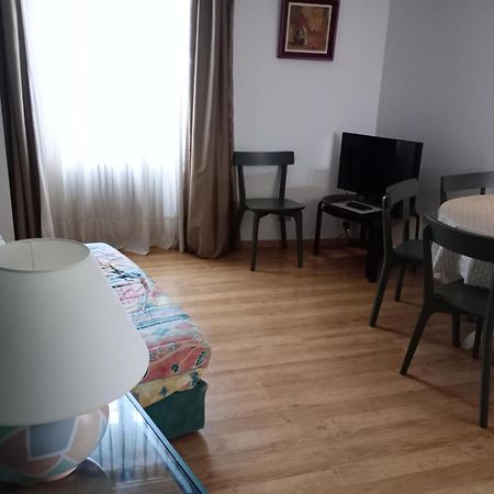 Appartement Avignon Centre Intra Muros Cour Exterieure Parking Prive Gratuit Exterior foto